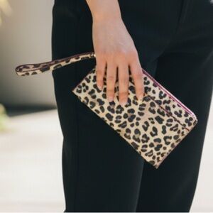 NEW- VEGAN LEOPARD PRINT & LIPSTICK RED TRIMMED CLUTCH WRISTLET